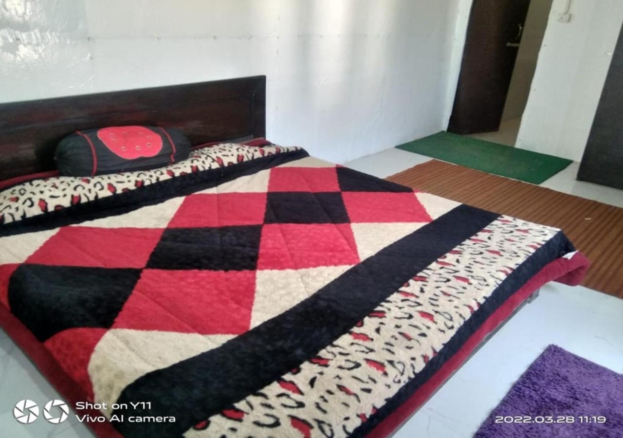 Silver Dew Resorts And Restaurant Đồi Đồi Dhanaulti Ngoại thất bức ảnh