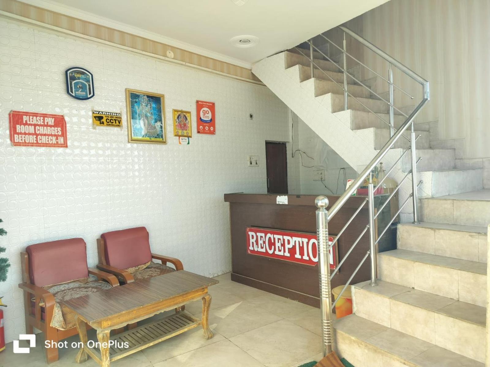 Silver Dew Resorts And Restaurant Đồi Đồi Dhanaulti Ngoại thất bức ảnh
