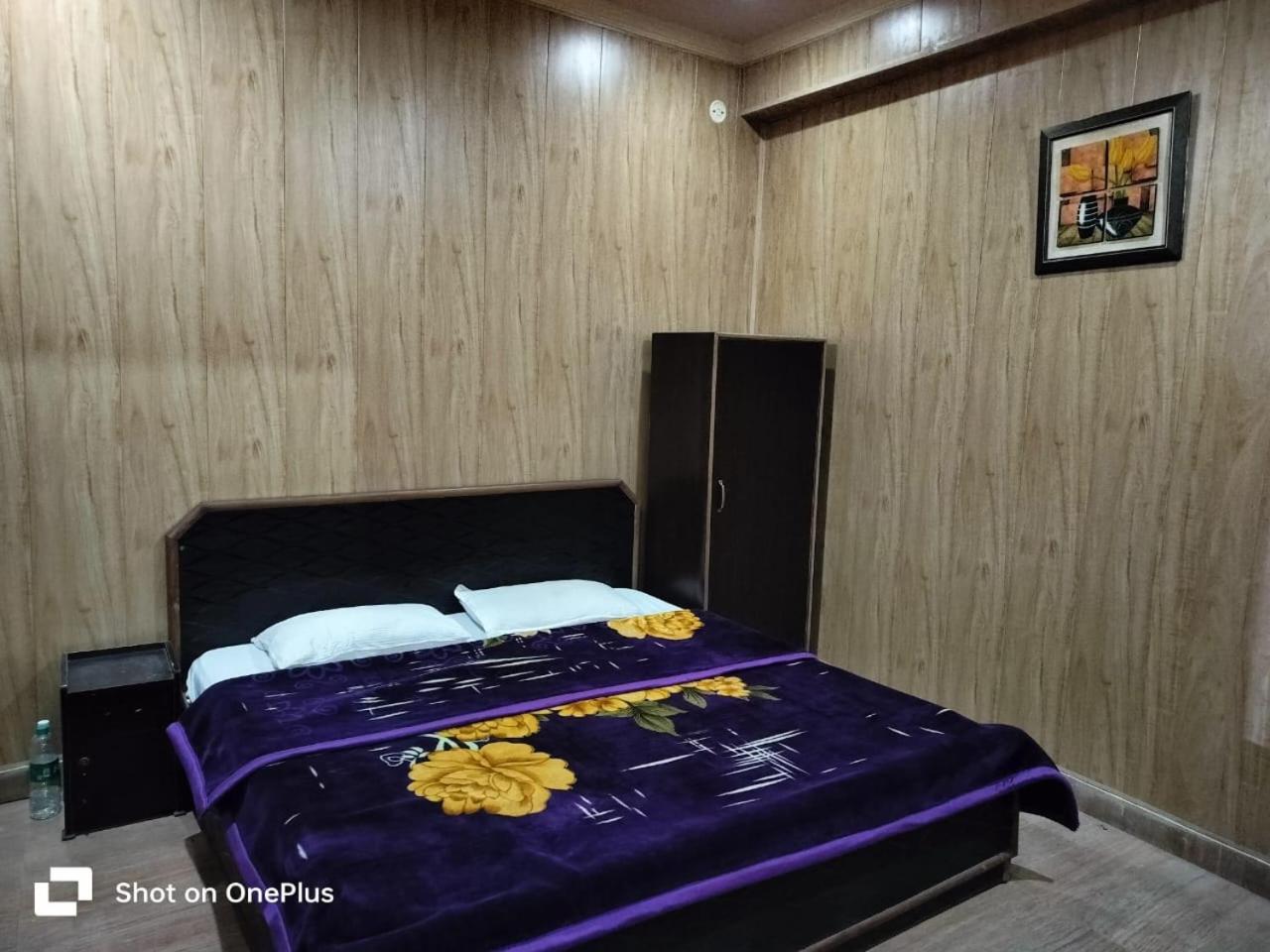 Silver Dew Resorts And Restaurant Đồi Đồi Dhanaulti Ngoại thất bức ảnh