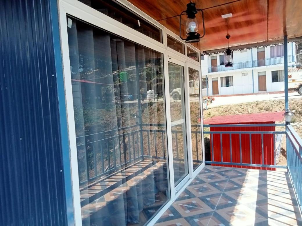 Silver Dew Resorts And Restaurant Đồi Đồi Dhanaulti Ngoại thất bức ảnh