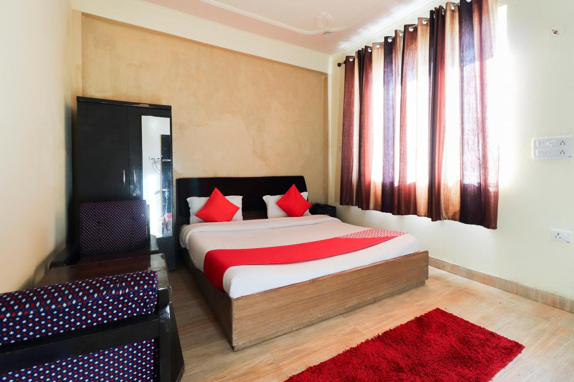 Silver Dew Resorts And Restaurant Đồi Đồi Dhanaulti Ngoại thất bức ảnh