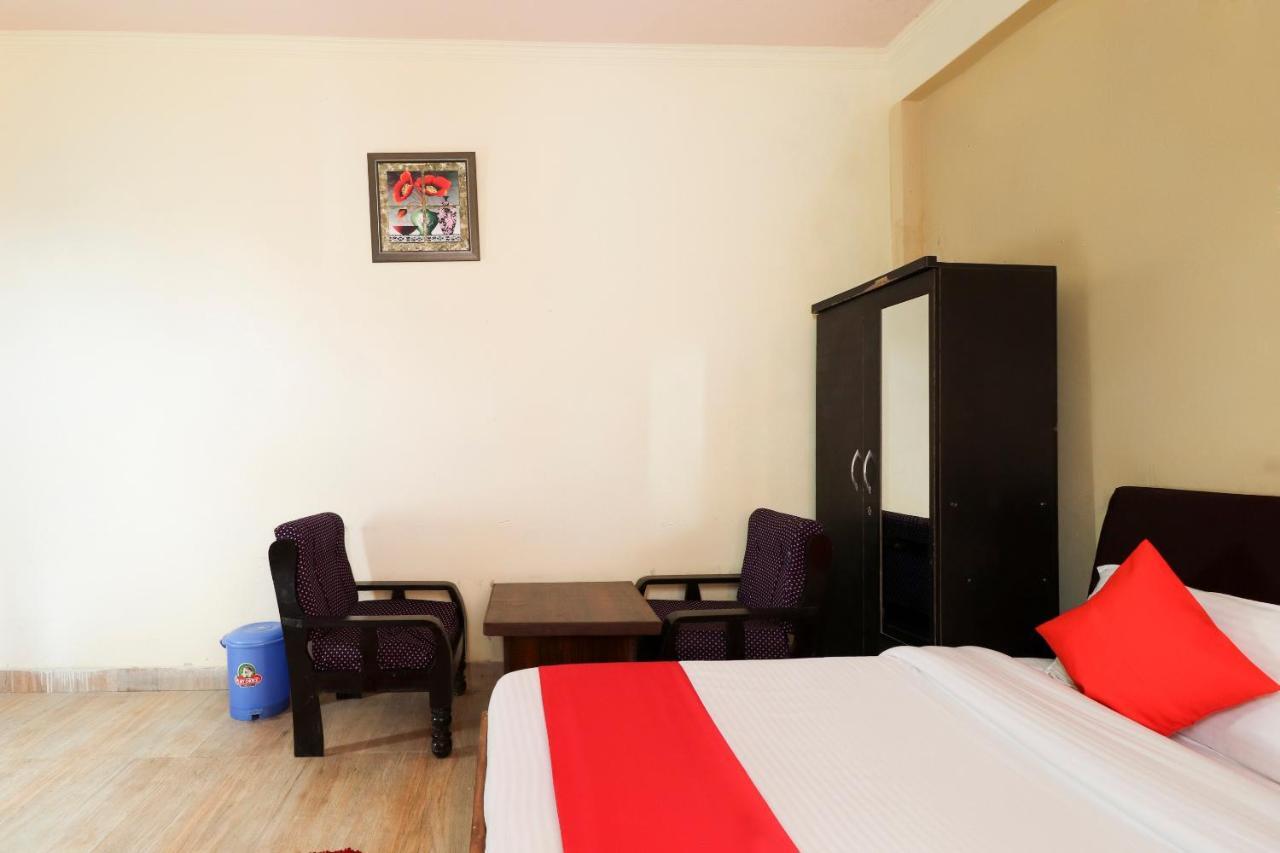 Silver Dew Resorts And Restaurant Đồi Đồi Dhanaulti Ngoại thất bức ảnh