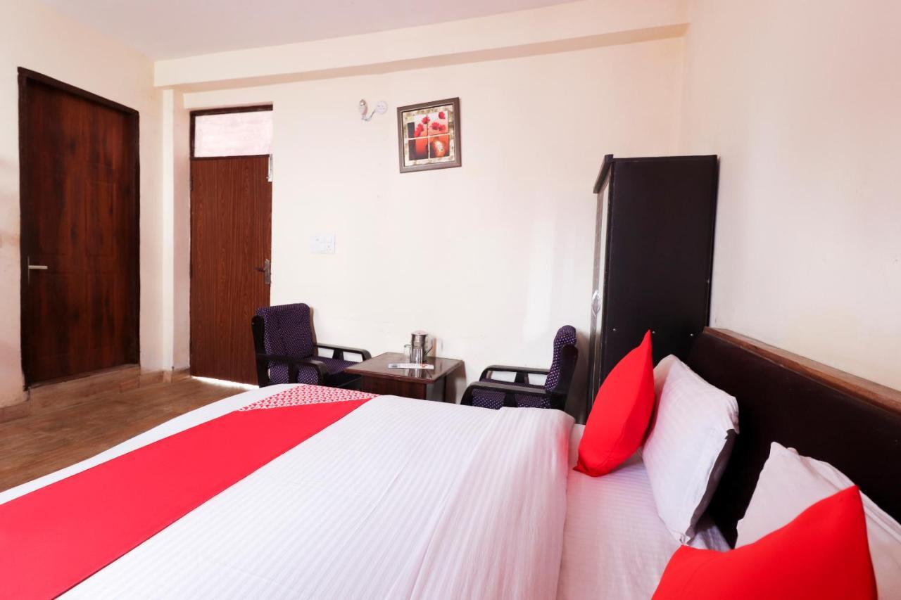 Silver Dew Resorts And Restaurant Đồi Đồi Dhanaulti Ngoại thất bức ảnh